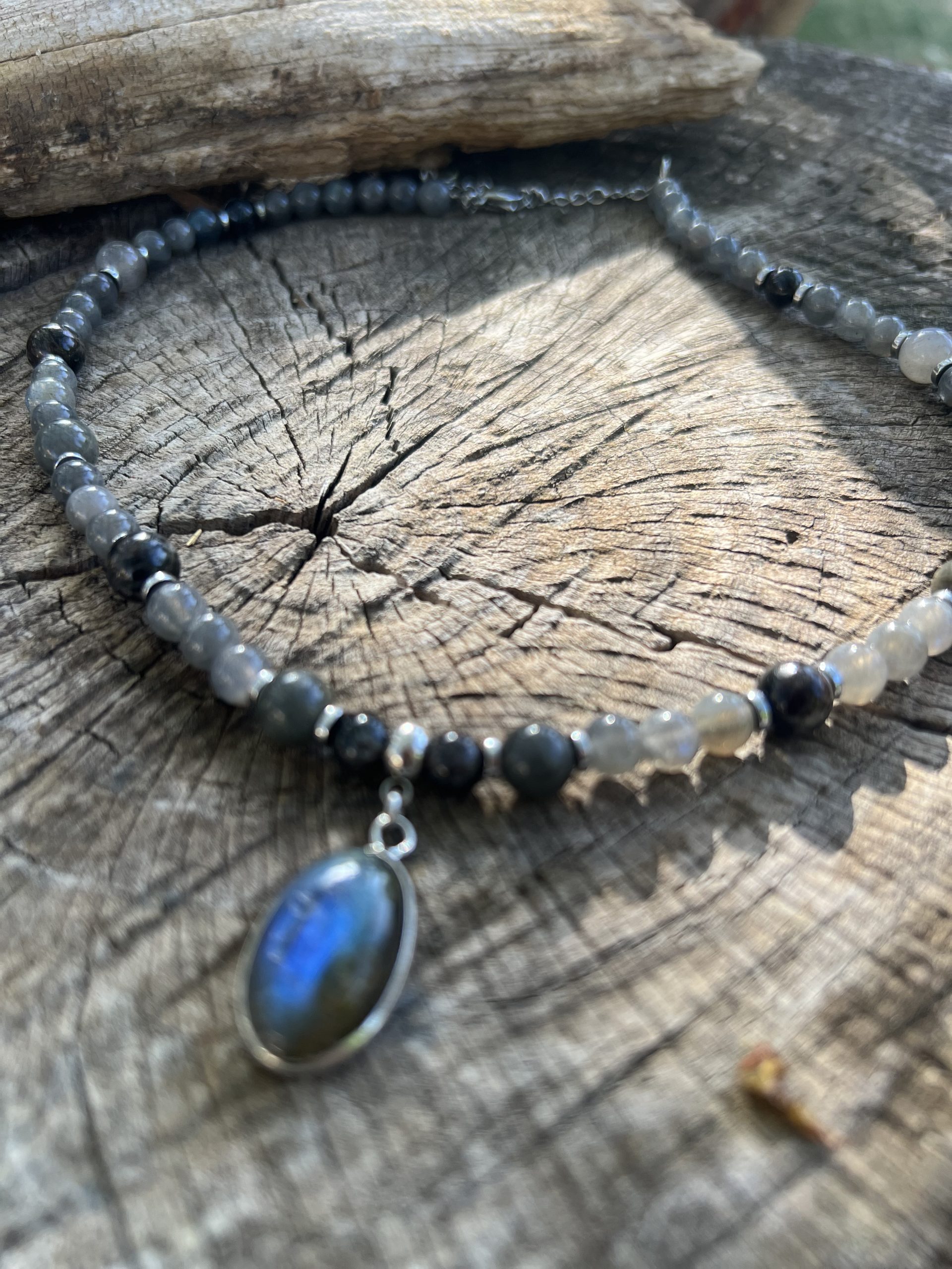 Collier Labradorite et Astrophyllite