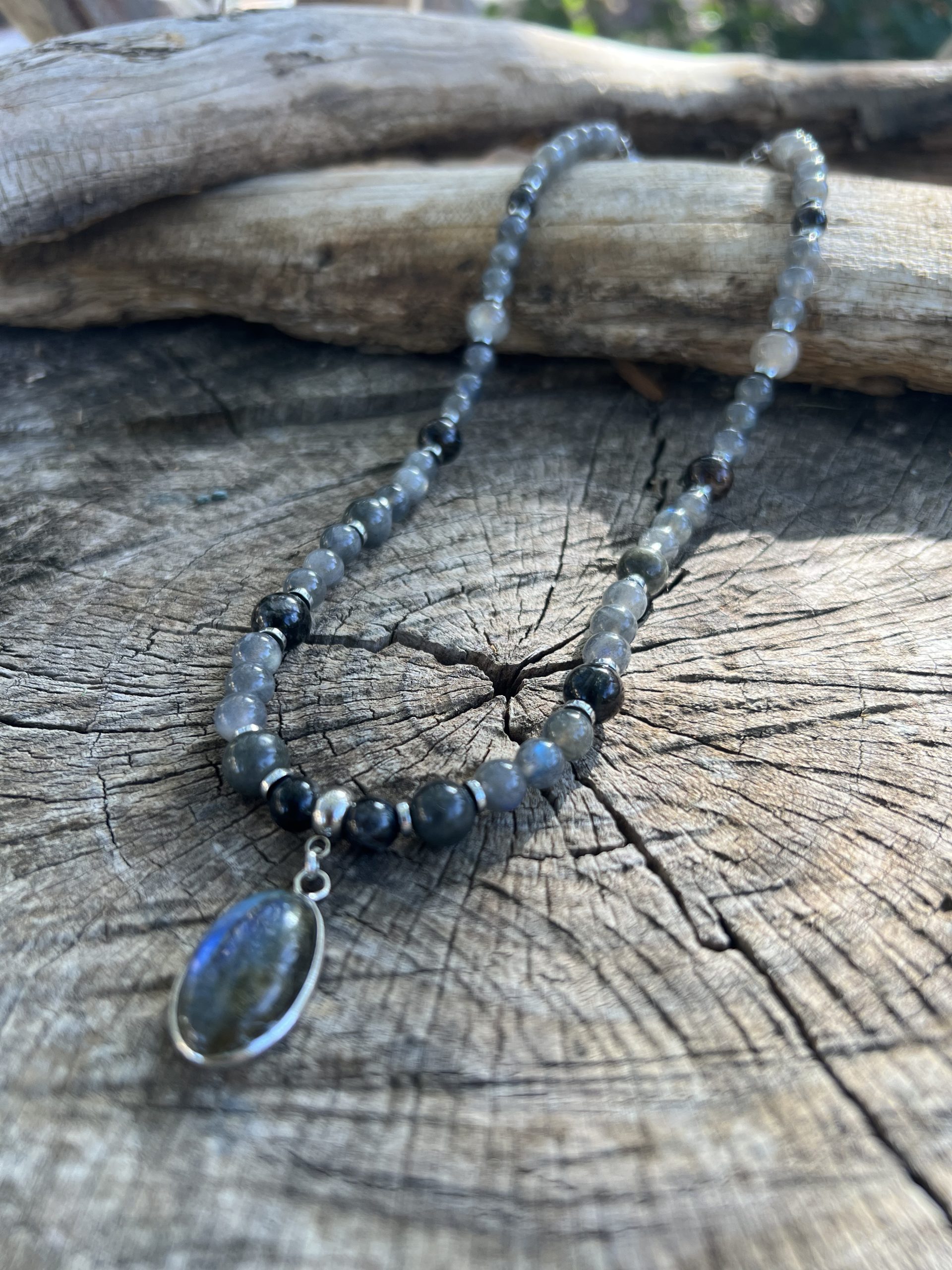Collier Labradorite et Astrophyllite – Image 6