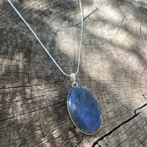 Pendentif Ovale Labradorite sur Chaine en argent 925