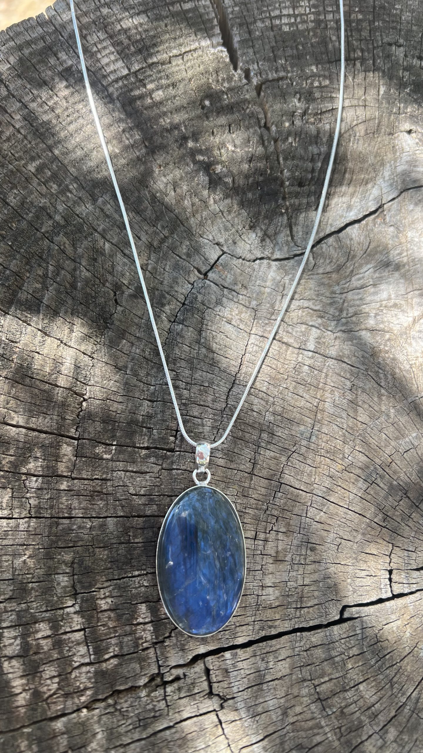 Pendentif Ovale Labradorite sur Chaine en argent 925 – Image 2